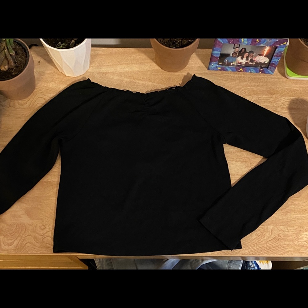 Black off the shoulder top!